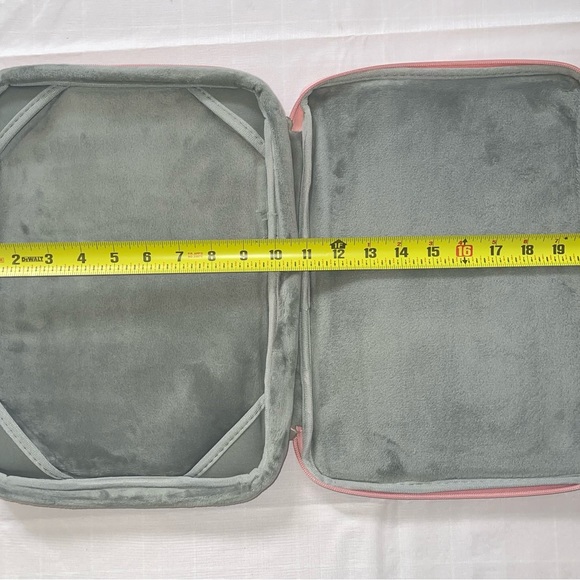 MacBook Pro 13 Cover with Touch Bar Plastic Hard Shell Mouse Pad Bundle - Picture 3 of 9